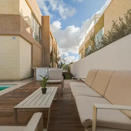 Villa A 3br Designer With Private Pool & Terrace By 360 Estates