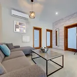Villa A 3br Designer With Private Pool & Terrace By 360 Estates *