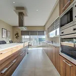 Villa A 3br Designer With Private Pool & Terrace By 360 Estates *
