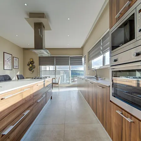Villa A 3br Designer With Private Pool & Terrace By 360 Estates *