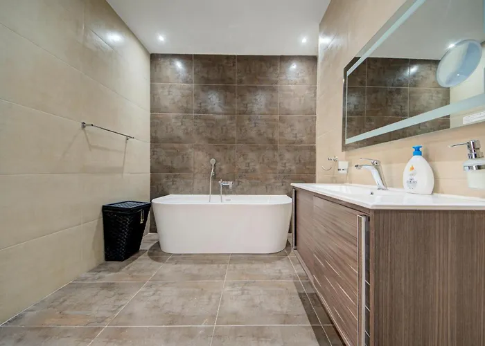 Vilă A 3br Designer With Private Pool & Terrace By 360 Estates *