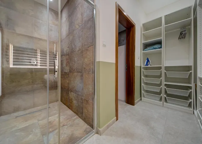 A 3br Designer With Private Pool & Terrace By 360 Estates 别墅 *