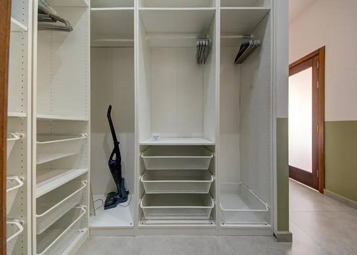 A 3br Designer With Private Pool & Terrace By 360 Estates 圣保罗湾城