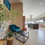 A 3br Designer With Private Pool & Terrace By 360 Estates セント・ポールズ・ベイ