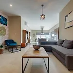 A 3br Designer With Private Pool & Terrace By 360 Estates *