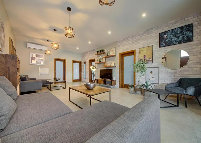 A 3br Designer With Private Pool & Terrace By 360 Estates St. Paul's Bay