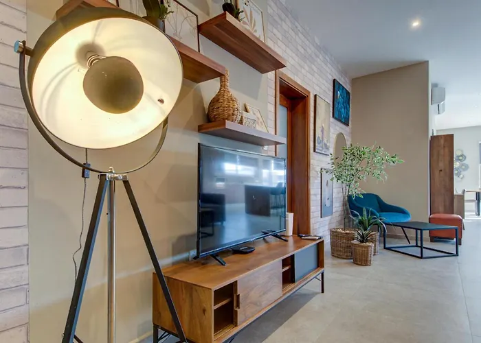 A 3br Designer With Private Pool & Terrace By 360 Estates Villa